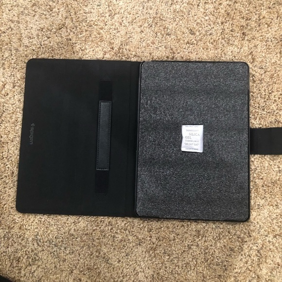 Spigen iPad Air 3 2020 Case / Stand Folio / NWOB/ Black - Picture 4 of 16